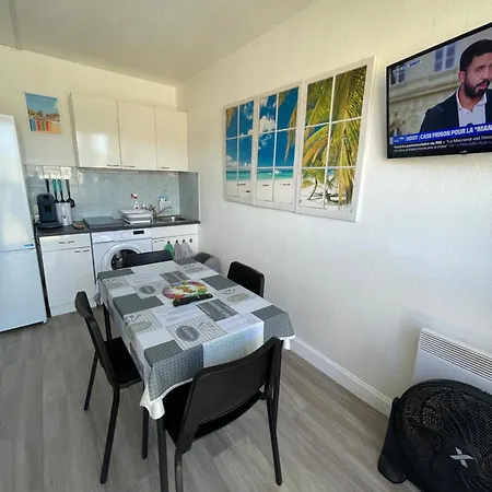 Horizon 5 Pied Dans L'eau Apartment *