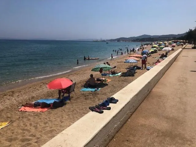 Horizon 5 Pied Dans L'eau דירה לה לבאנדו