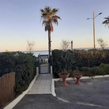 Horizon 5 Pied Dans L'eau Apartmán *